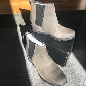Sorel Joan of Arctic Wedge II Chelsea Boots